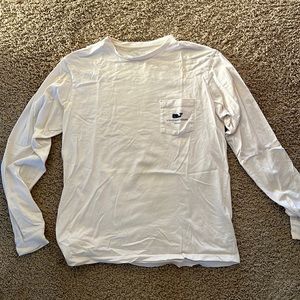 Vineyard Vines Chicago men’s small long sleeve white t-shirt